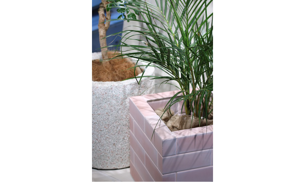 Maristo EPS 特注タイルファニチャーの展示イメージ